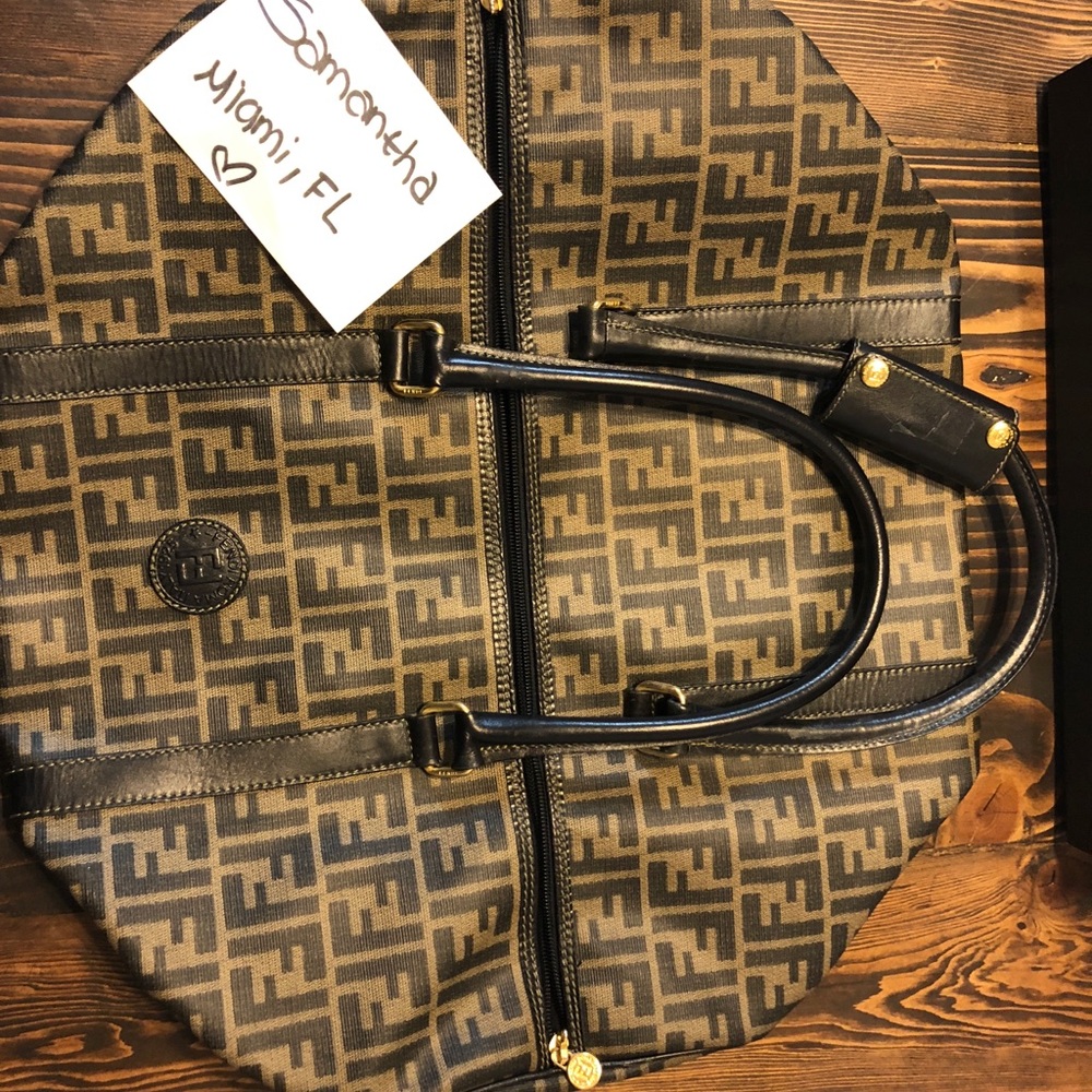 📍SOLD 📍Fendi luggage bag